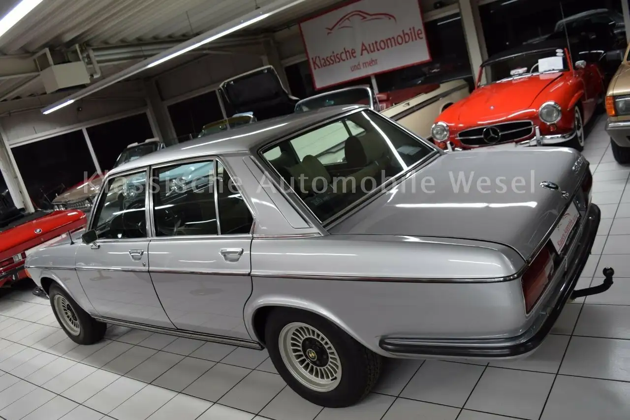 BMW 550 E3 3.0 Si im unrestaurierten Topzustand, foto 8