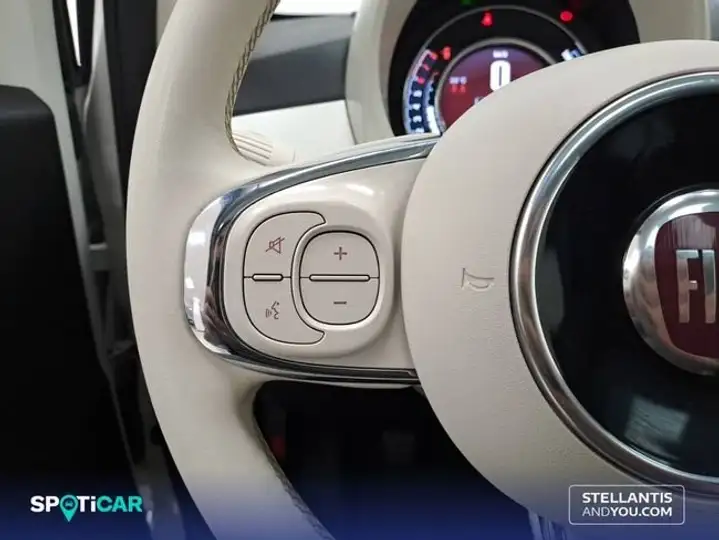 Fiat 500 Dolcevita 1.0 Hybrid (2021) 2023, foto 15