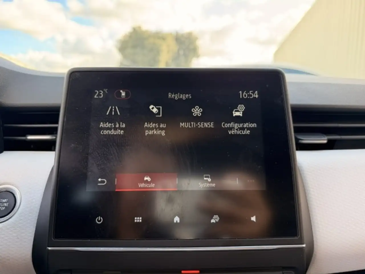 Renault Clio Citadine 5 portes — photo 17
