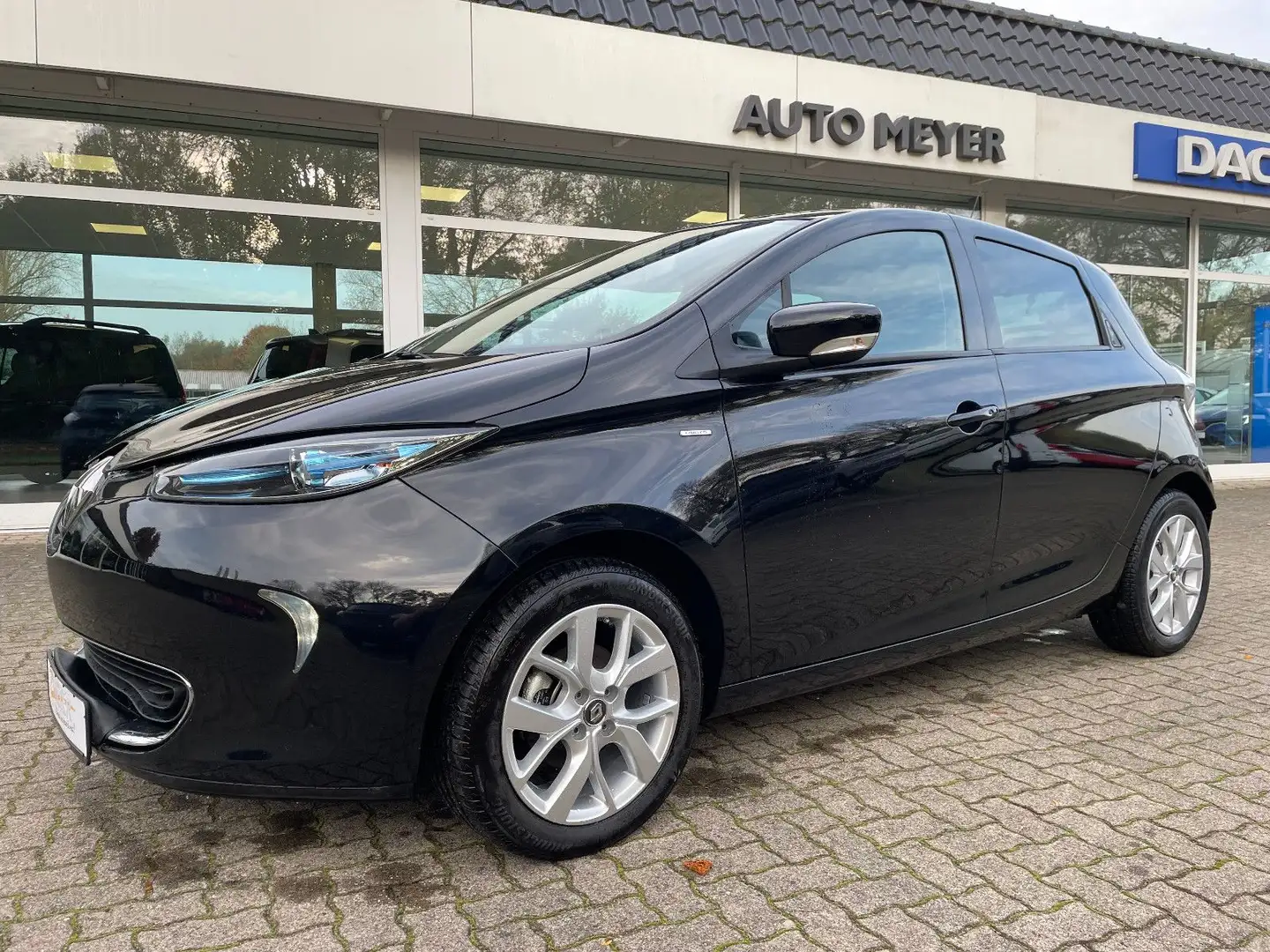 Renault ZOE Zoe Life m. Limited-P. PDC/Kamera/SHZ/GJR/LM Schwarz - 1