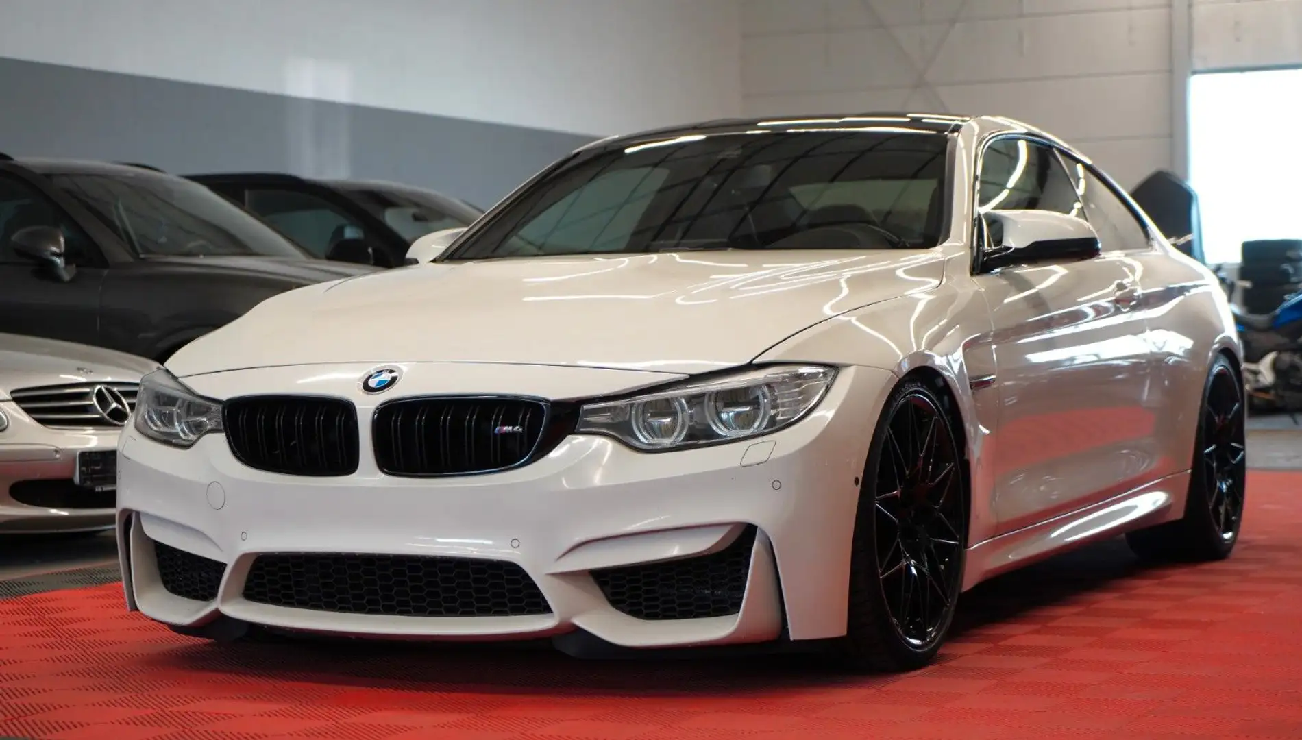 BMW M4 F82 Coupe *2.Hand*Unfallfrei*Carbon-Dach*KW* bijela - 1