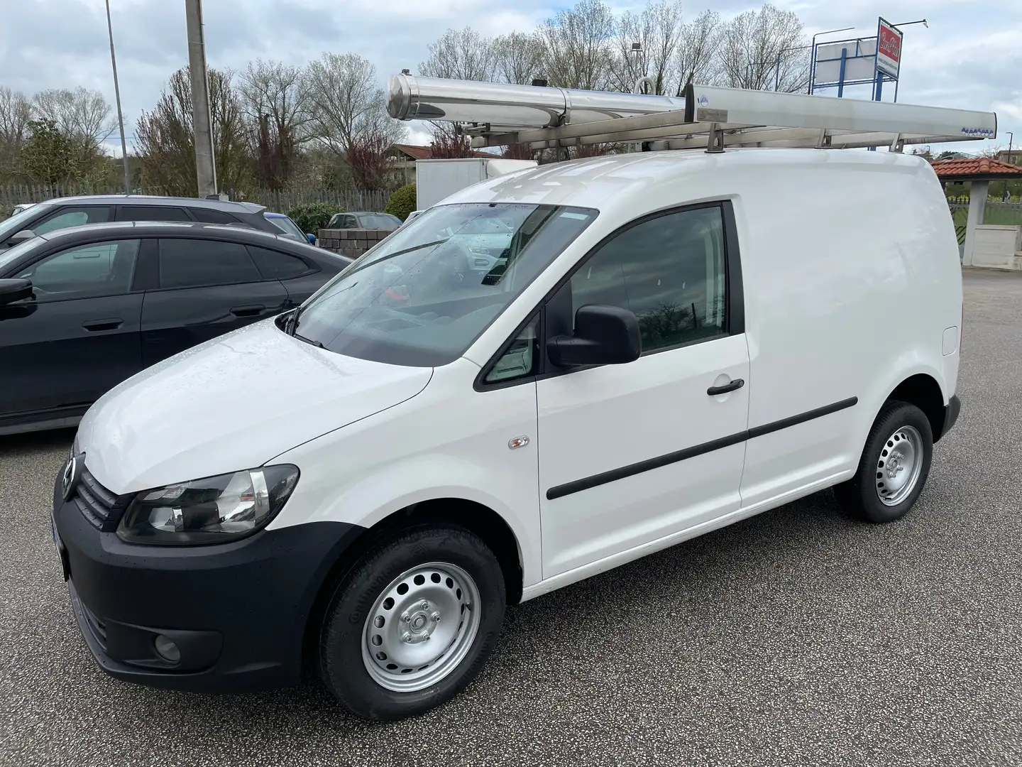 Volkswagen Caddy 2.0TDI 4 Motion Officina Mobile Weiß - 1