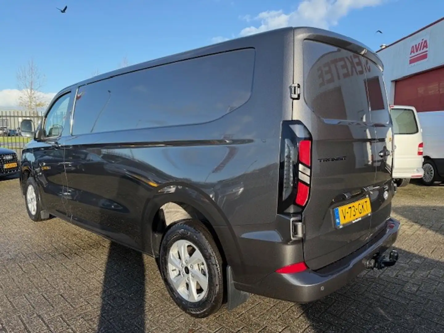 Ford Transit Custom 320 2.0 TDCI L2H1 Limited 136pk Automaat Grau - 2