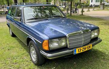 Mercedes 280TE S123 M110 motor, 185pk, Automaat, Nautikblau Leder Airco ABS Historie Gerestaureerd Topstaat