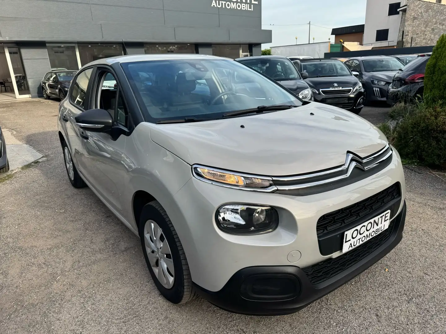 Citroen C3 1.2 puretech Shine Pack s Beige - 1