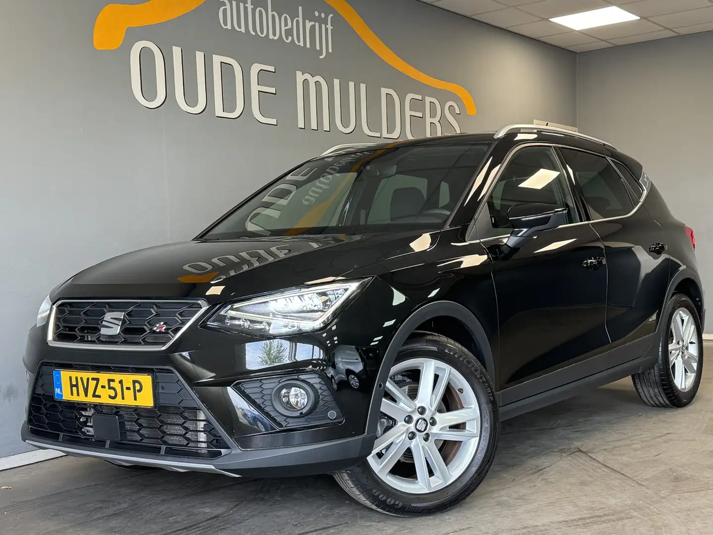 SEAT Arona 1.0 TSI FR Business Intense Stoelverwarming/Beats Zwart - 1