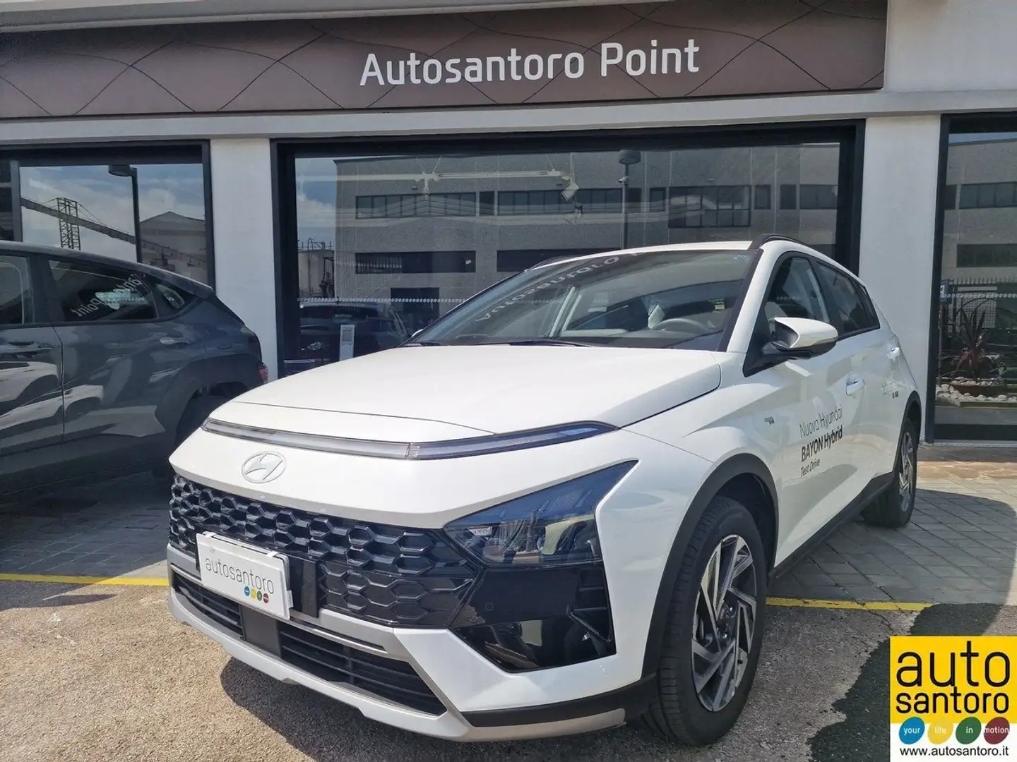 Hyundai BAYON 1.2 mpi Xline mt Weiß - 1