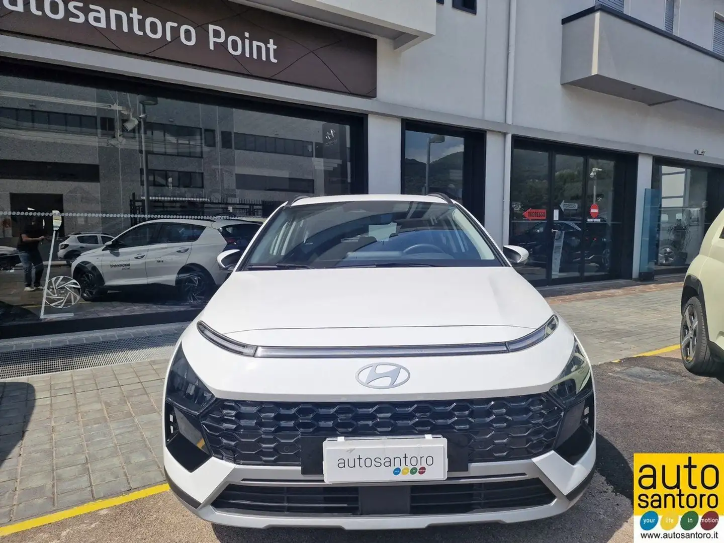 Hyundai BAYON 1.2 mpi Xline mt Weiß - 2