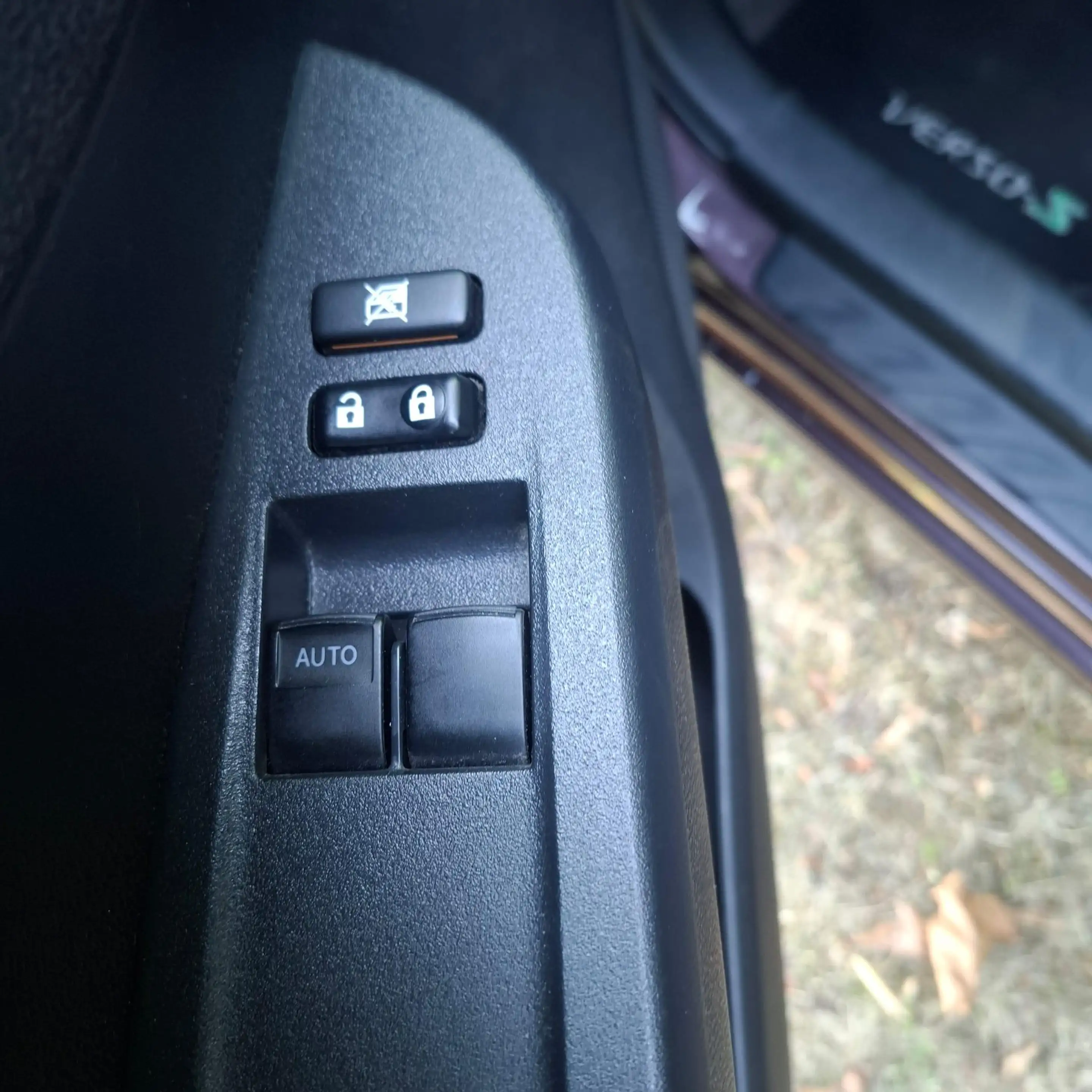Toyota Verso-S 1.3 VVT-i Aspiration — photo 12
