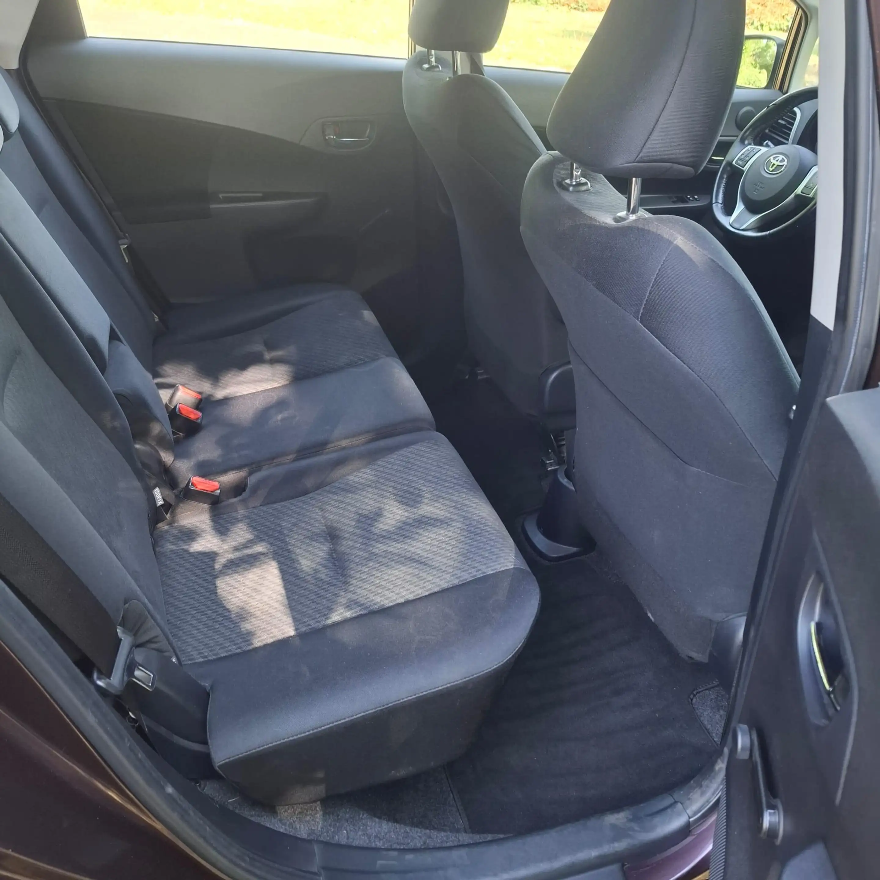 Toyota Verso-S 1.3 VVT-i Aspiration — photo 8