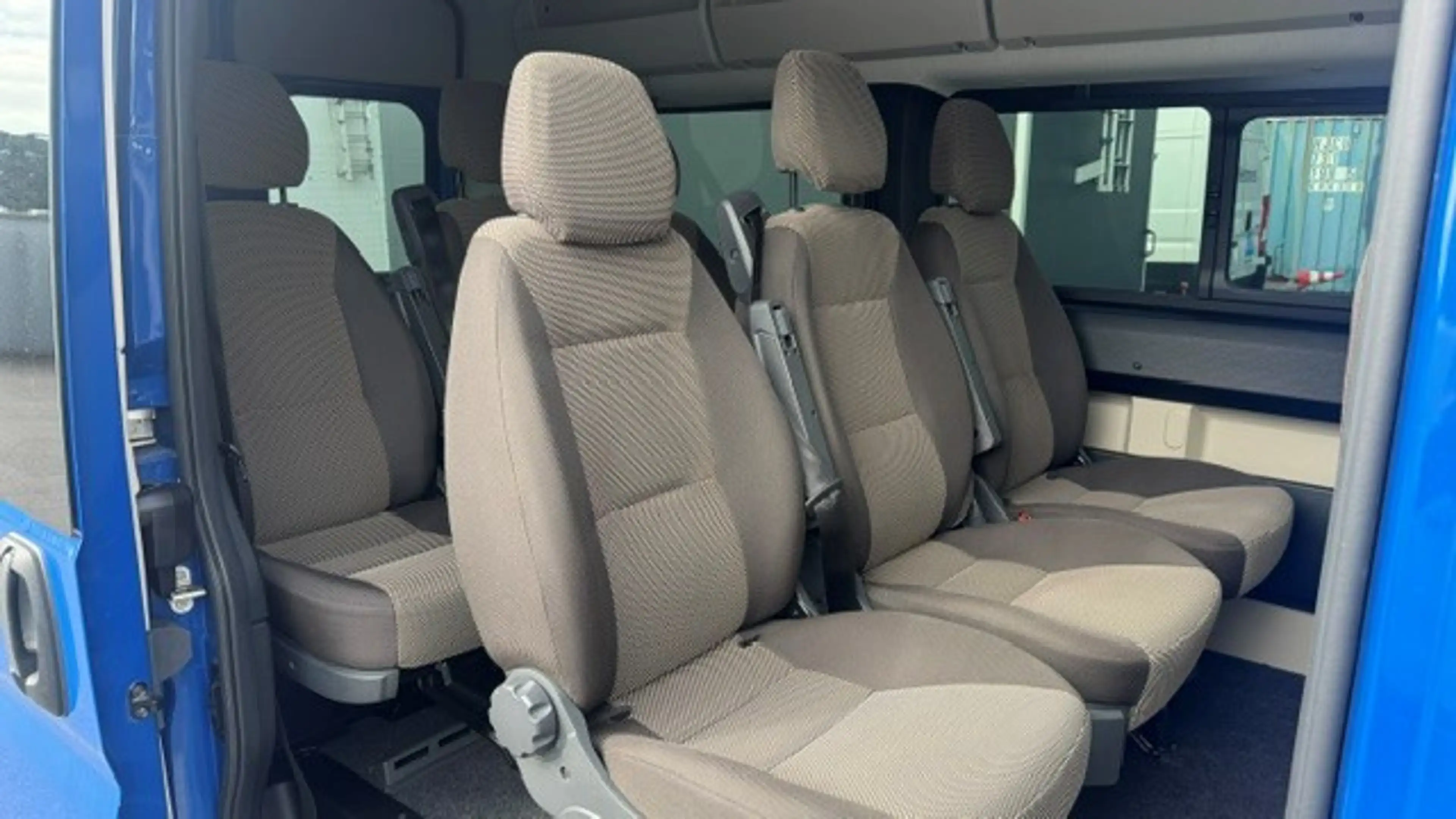 Peugeot Boxer HDi 333 L2H2 S&S Allure — photo 5
