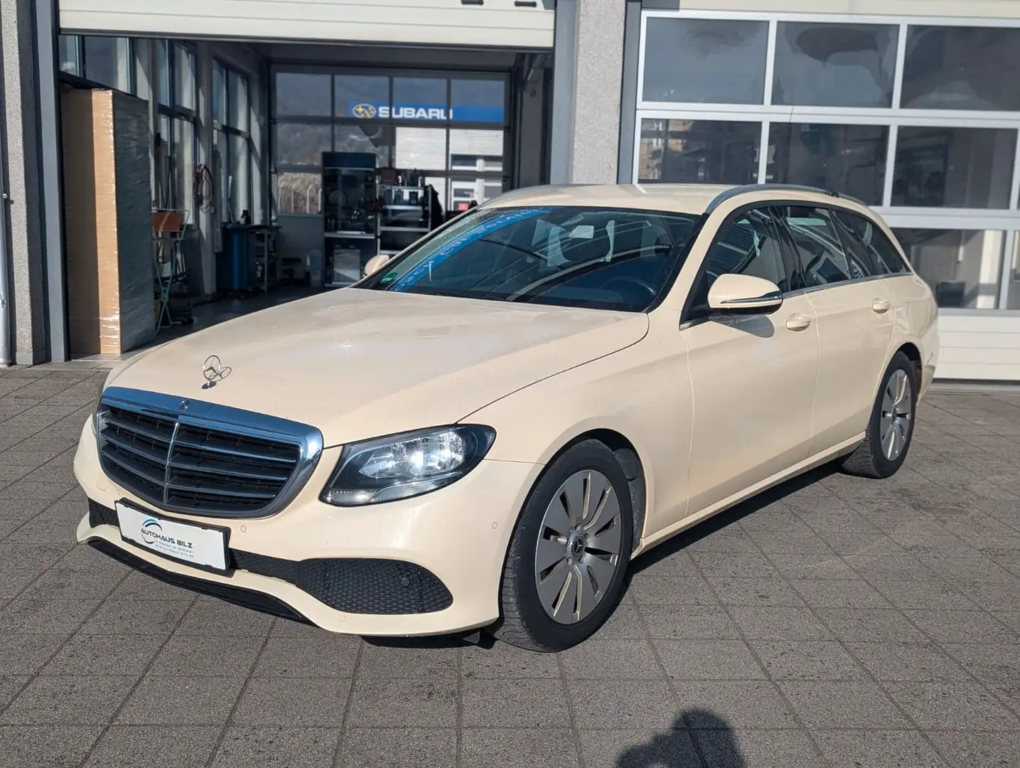 Mercedes-Benz E 200 E -Klasse T-Modell E 200 d !! Taxi!! Beige - 2
