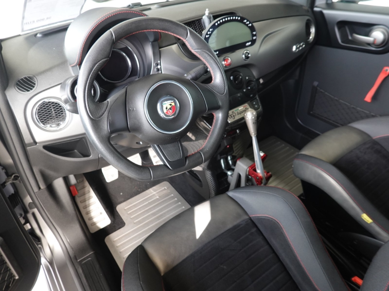 Abarth 500 695 Biposto 1.4 T-Jet 139kW (190 PS) — photo 12