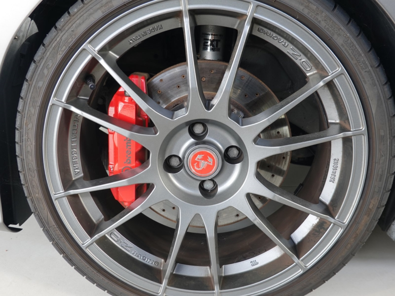 Abarth 500 695 Biposto 1.4 T-Jet 139kW (190 PS) — photo 4