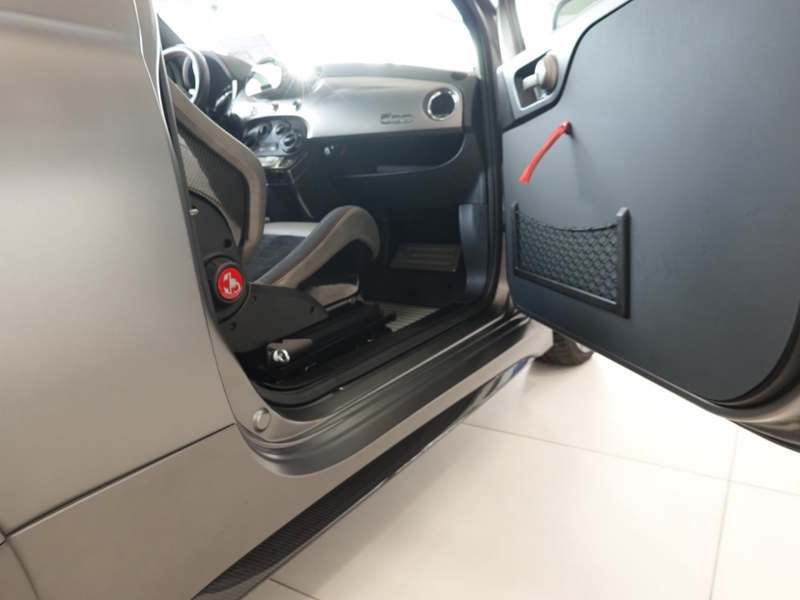 Abarth 500 695 Biposto 1.4 T-Jet 139kW (190 PS) — photo 6