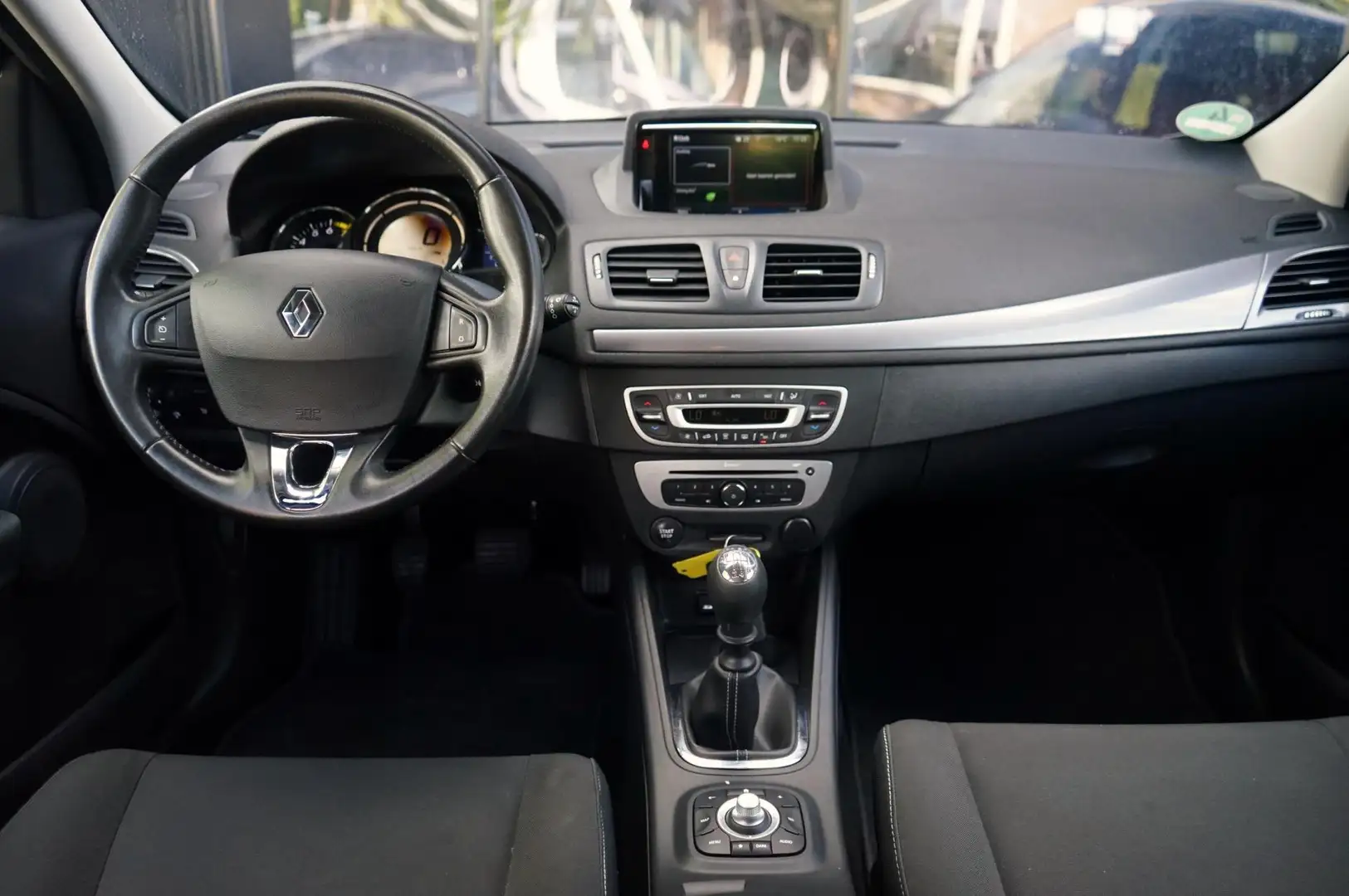 Renault Megane Estate 1.2 TCe Limited, CC, Clima, PDC, Navi, Elek Nero - 2