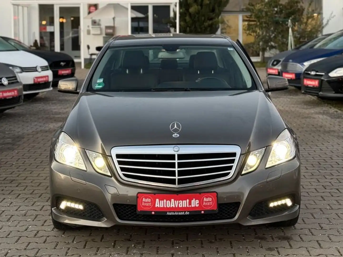 Mercedes-Benz E 250 CGI BlueEfficiency Avantgarde*AUTOMATIK* Gris - 2