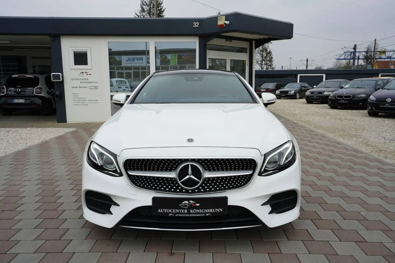 Mercedes-Benz E 200 Coupe*AMG Line*Kamera*Pano*Widescreen*20" Blanco - 2