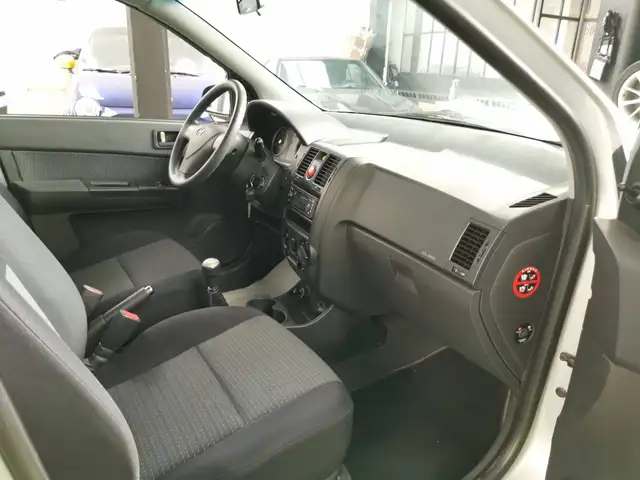 Hyundai Getz view 9