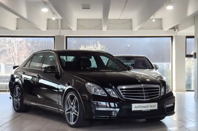 Mercedes-Benz E 63 AMG Lim. Perform H&K*Nachtass.*Sitzhz+belf.