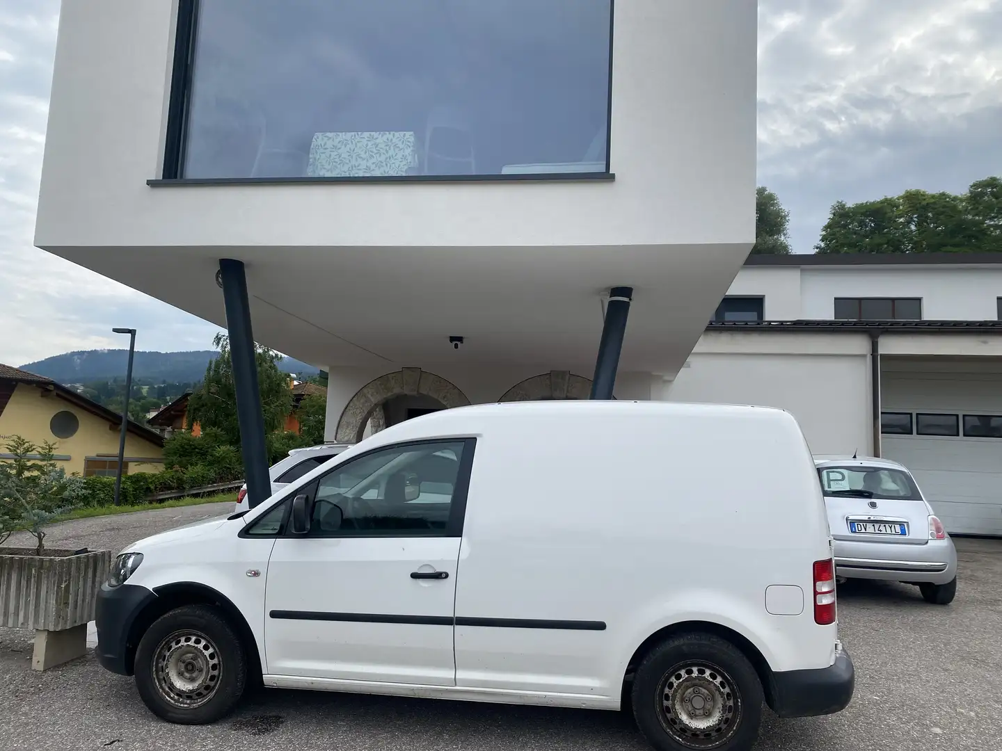 Volkswagen Caddy autocarro - 1
