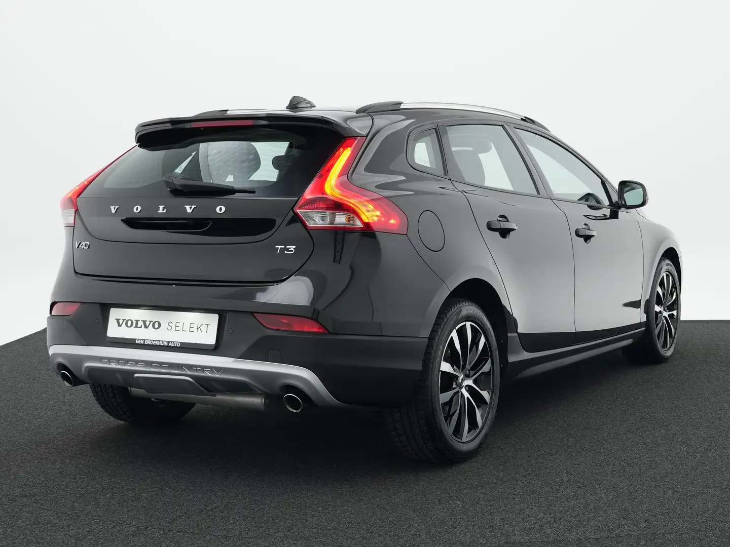 Volvo V40 Cross Country V40 CC T3 Automaat Nordic+ | Adaptive Cruise Contr Zwart - 2