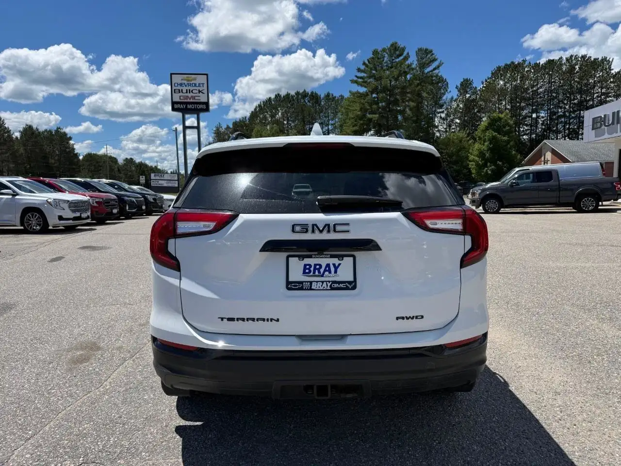 GMC Terrain photo GMC Terrain