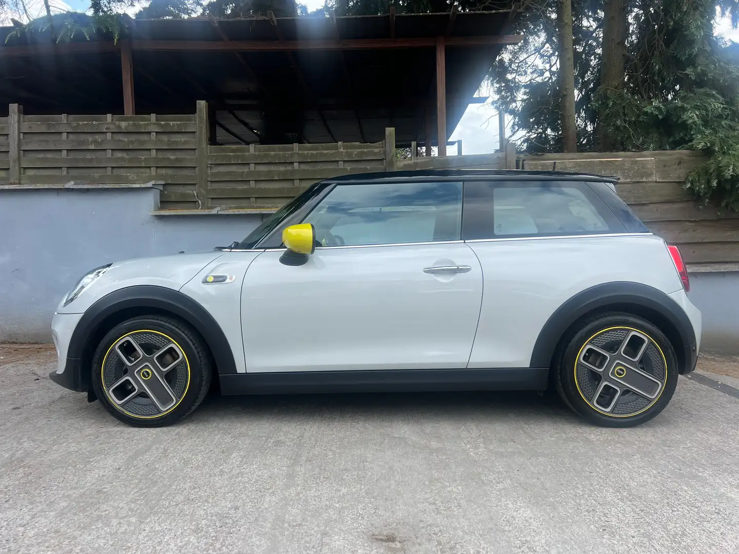 MINI Cooper SE e-Mini 28.9 kWh Pack Sport Gri - 2