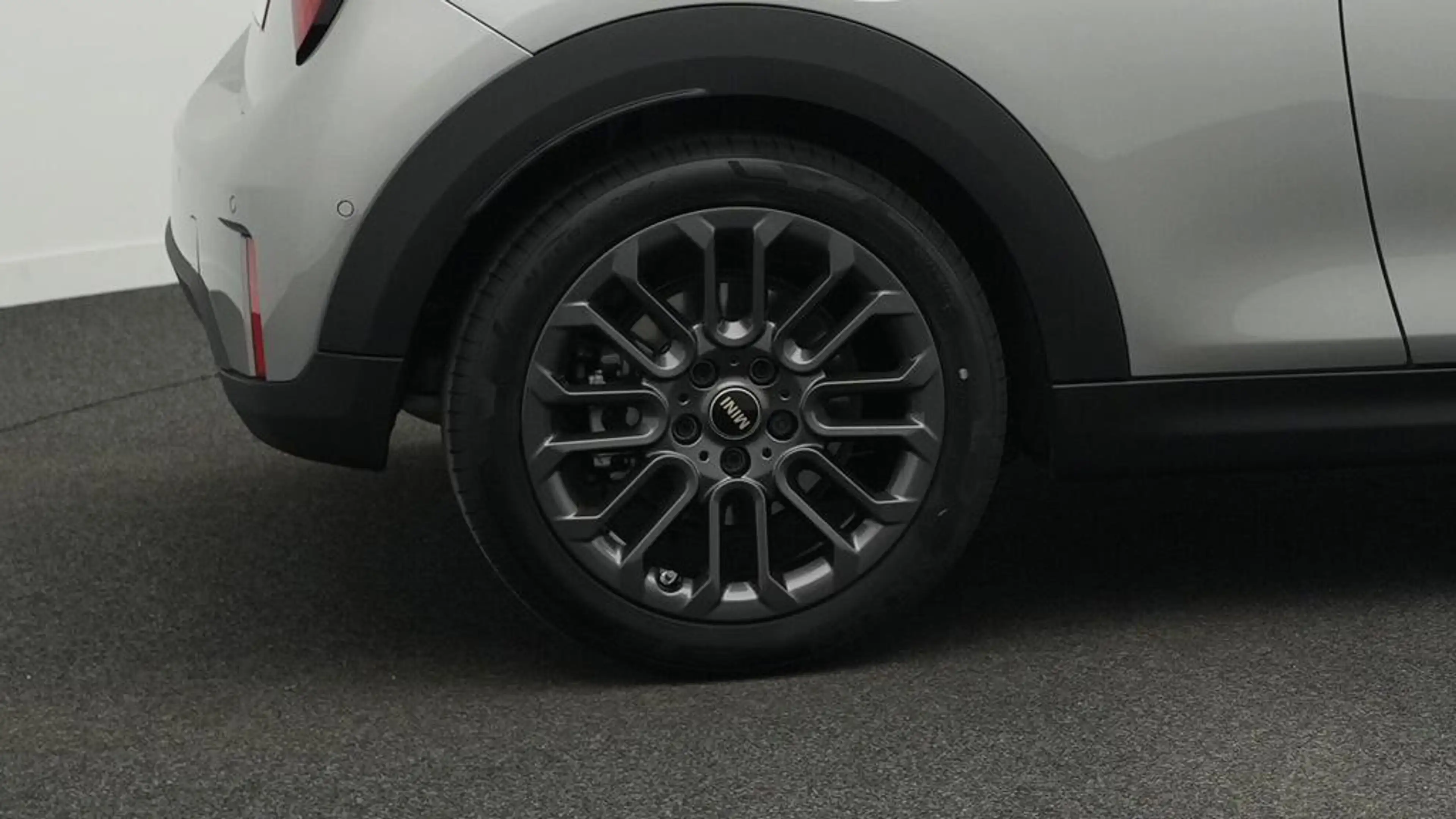 MINI Cooper C Favoured Trim — photo 9