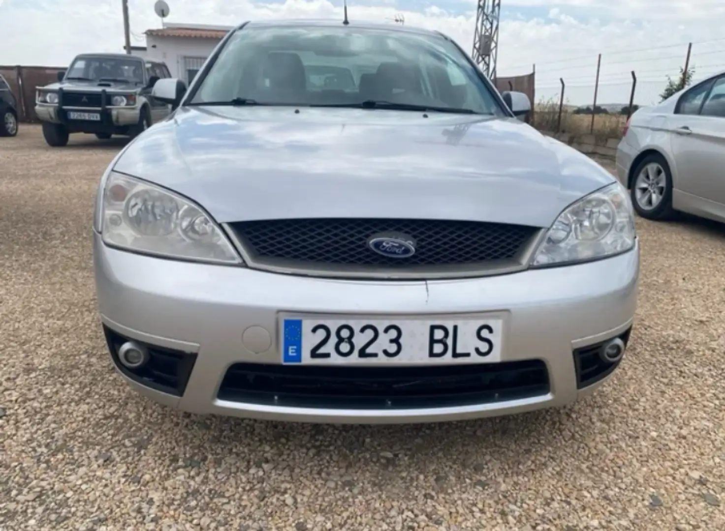 Ford Mondeo 2.0 16v Ghia Grey - 2