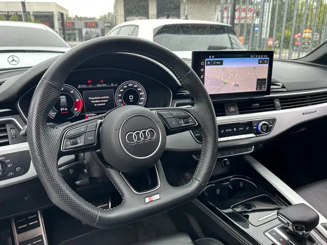 Audi S4 view 9