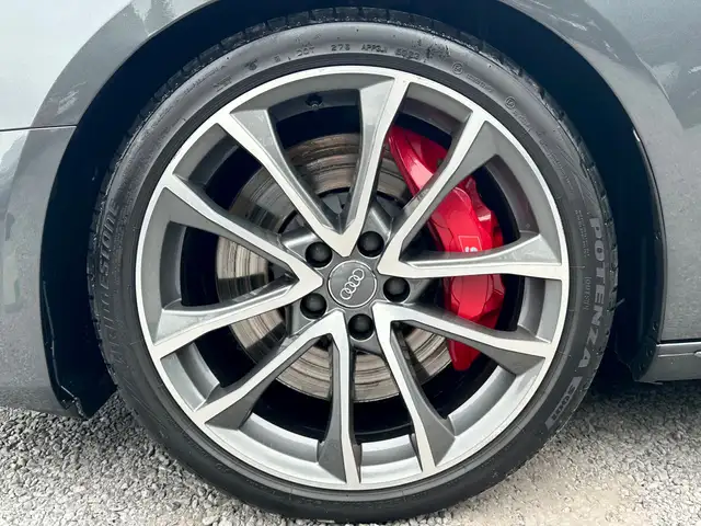 Audi S4 view 8