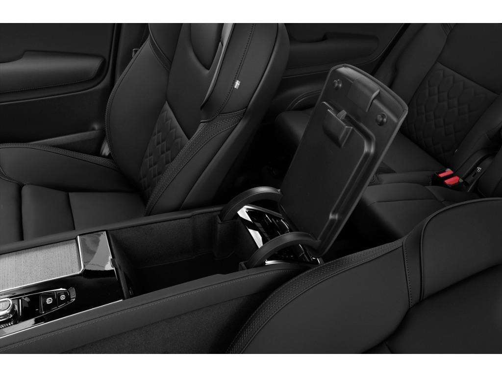 2026 Volvo XC90 T8 Ultra Dark Theme thumb 10