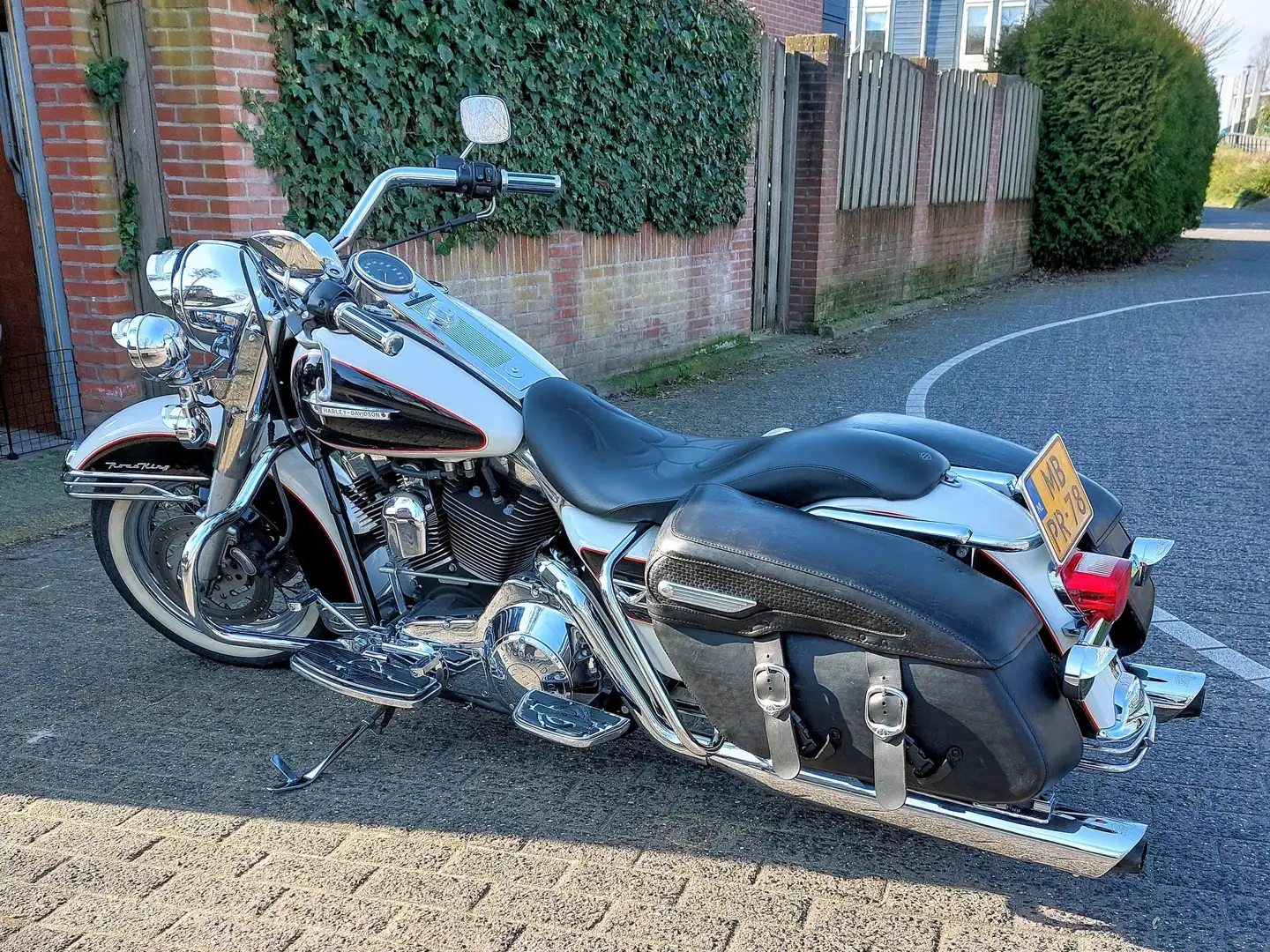 Harley-Davidson Road King Classic Білий - 2