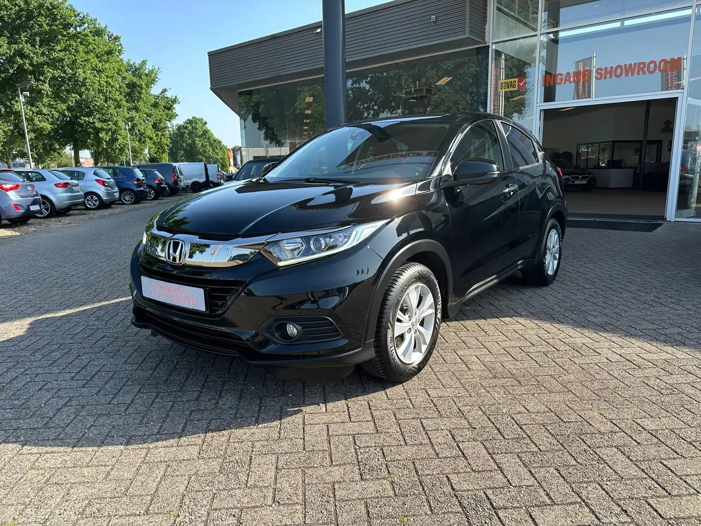 Honda HR-V 1.5 i-VTEC Elegance, Navi, Camera, Clima. Zwart - 2