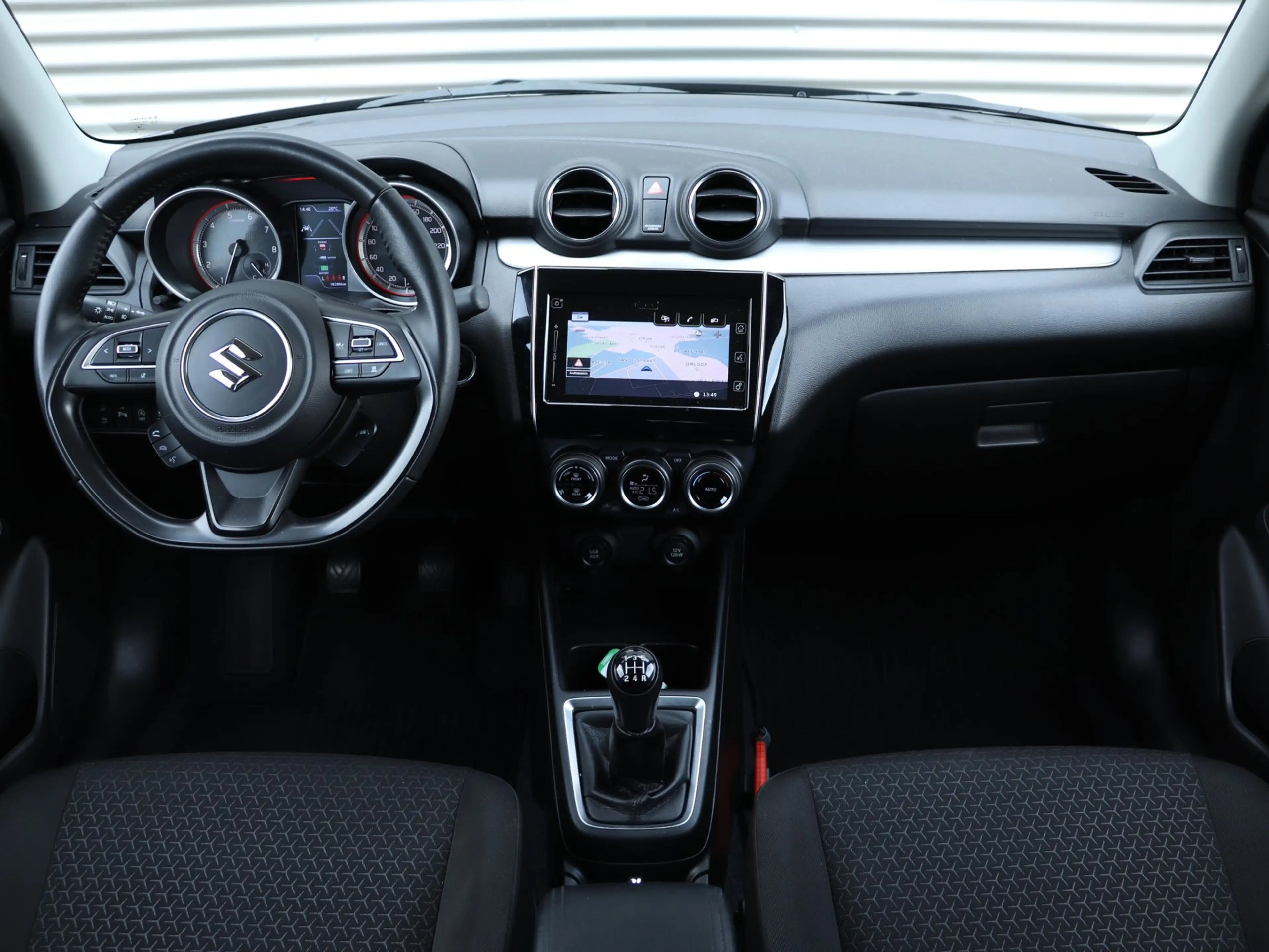 Suzuki Swift 1.2 Sportline Smart Hybrid *Adaptive cruise*Naviga — photo 3