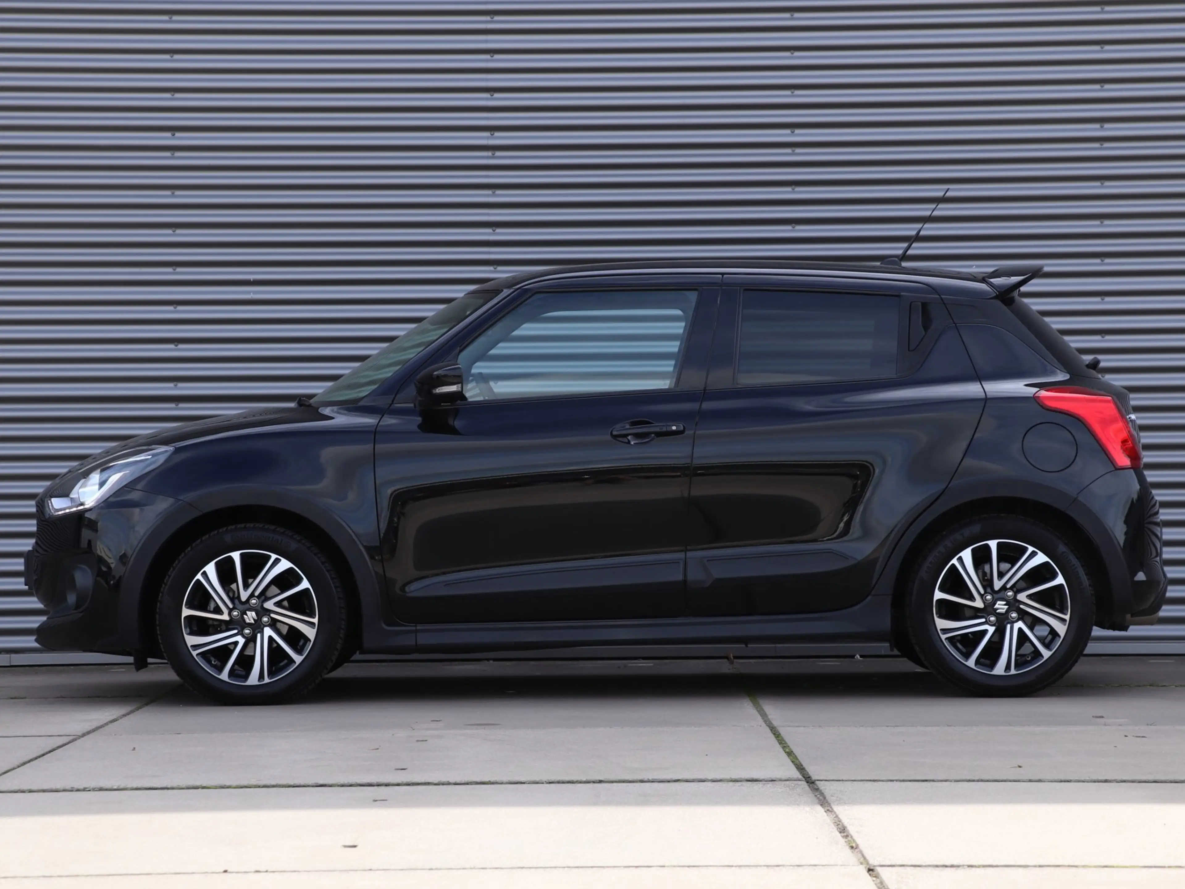 Suzuki Swift 1.2 Sportline Smart Hybrid *Adaptive cruise*Naviga — photo 4
