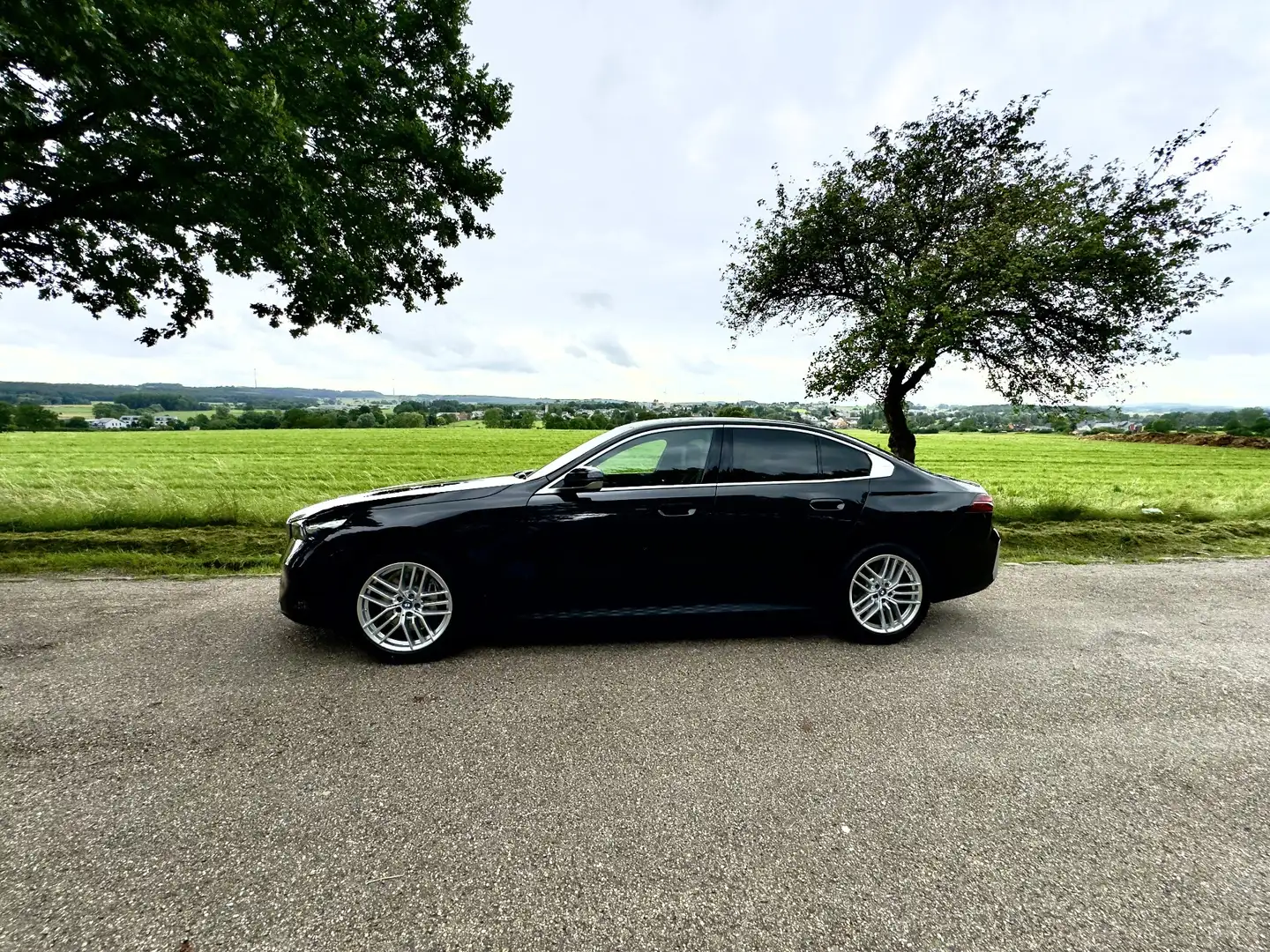 BMW i5 - 2
