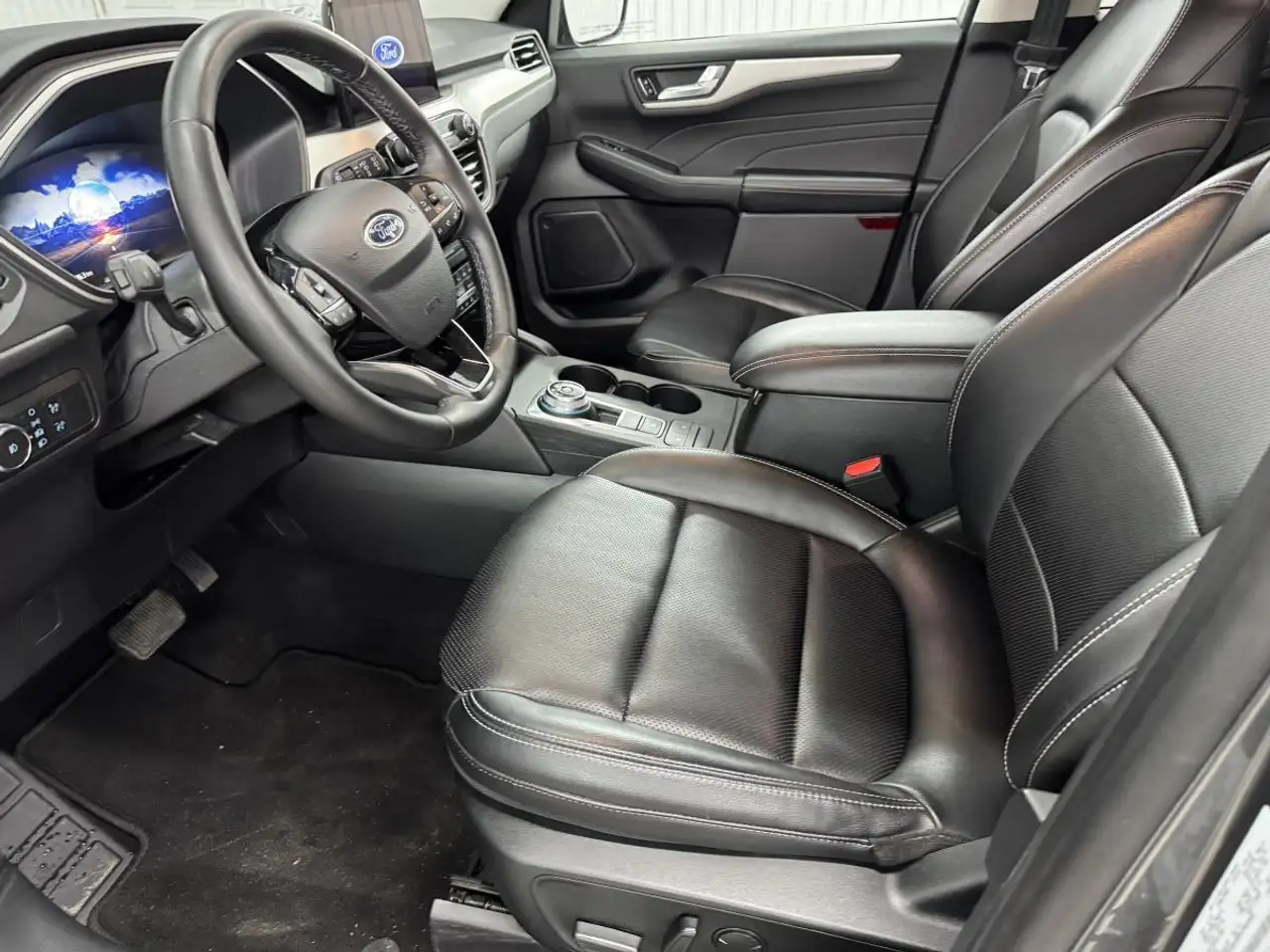 Ford Escape снимка Ford Escape