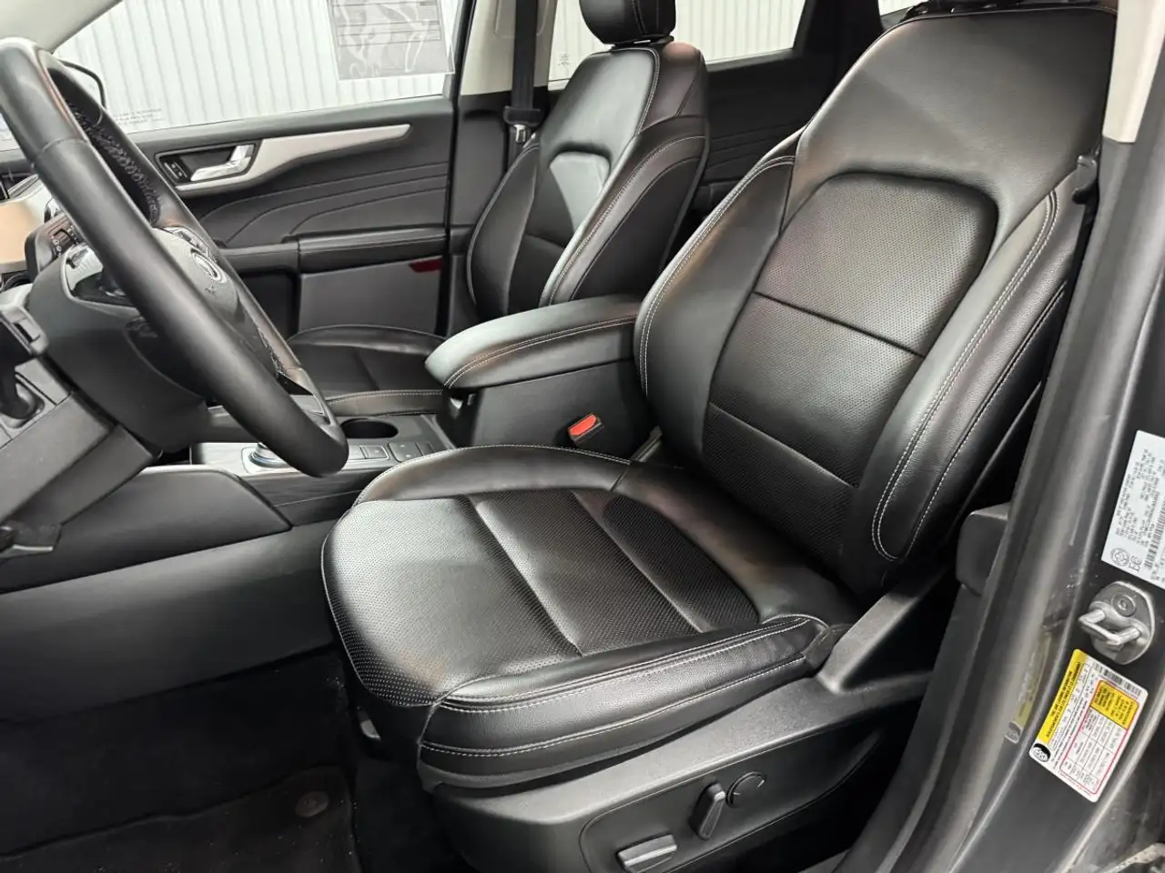 Ford Escape снимка Ford Escape