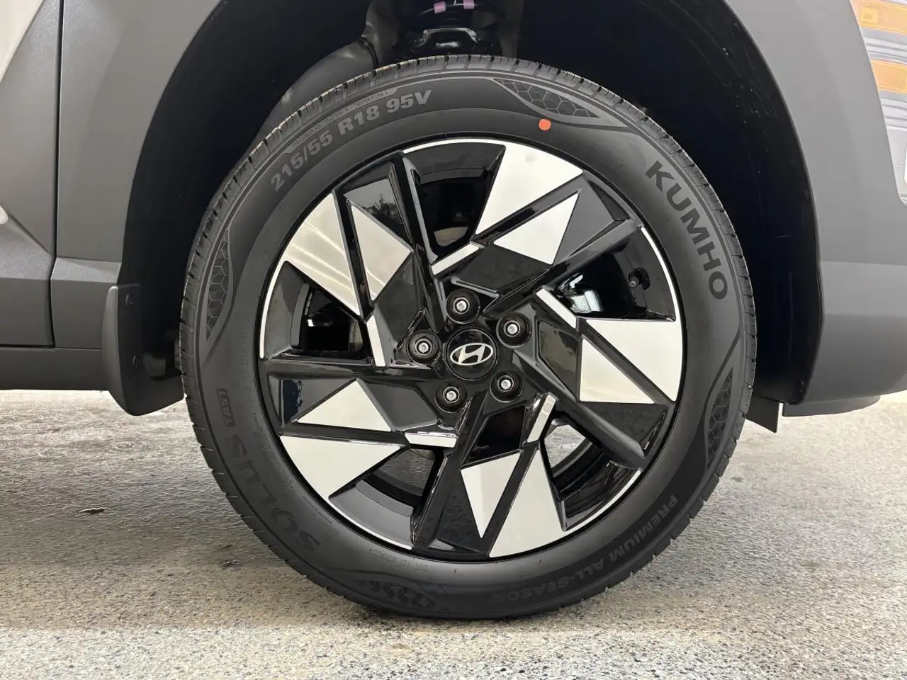 Hyundai KONA снимка Hyundai KONA