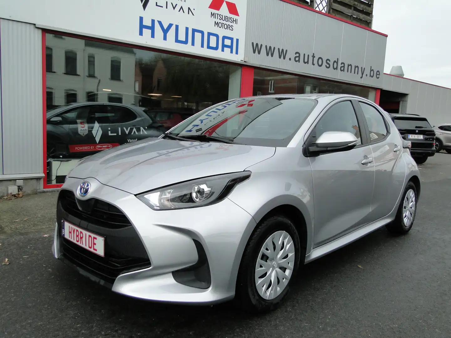 Toyota Yaris Yaris Hybrid 1.5 VVT-i navi camera Argent - 1