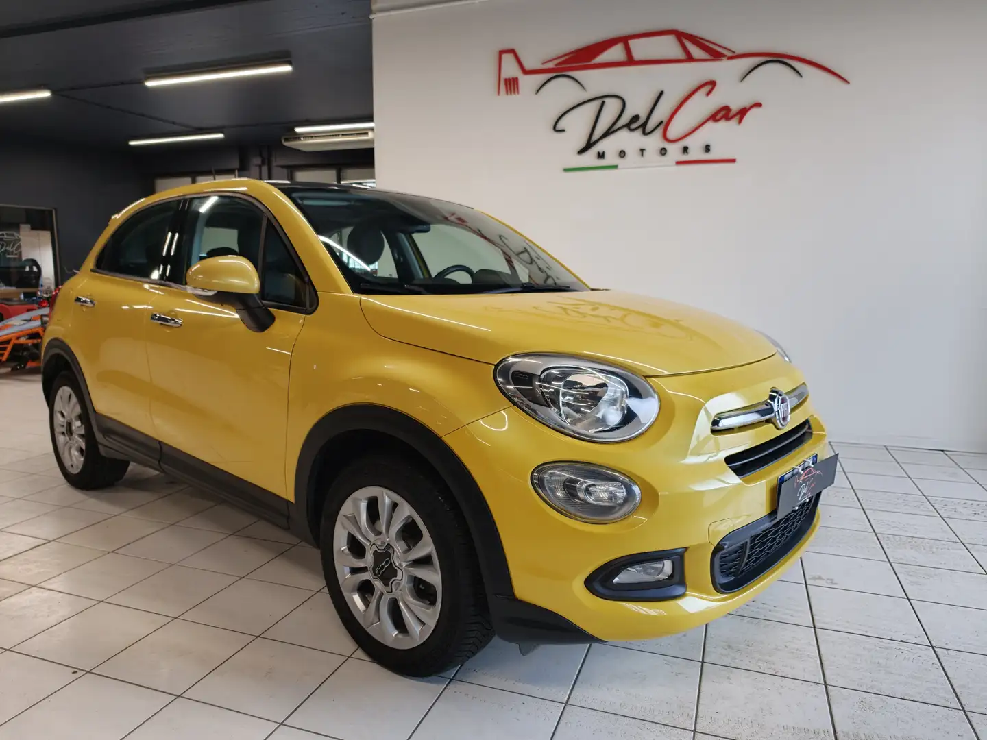 Fiat 500X 1.3 mjt Lounge 4x2 95cv Tetto Key less pelle Gelb - 1