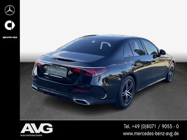 Mercedes-Benz E-Class view 3