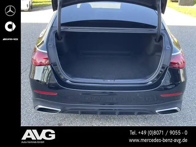 Mercedes-Benz E-Class view 7