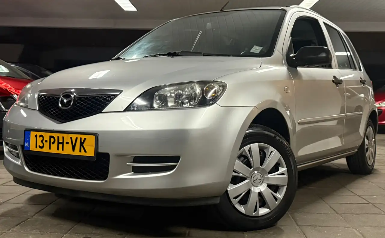 Mazda 2