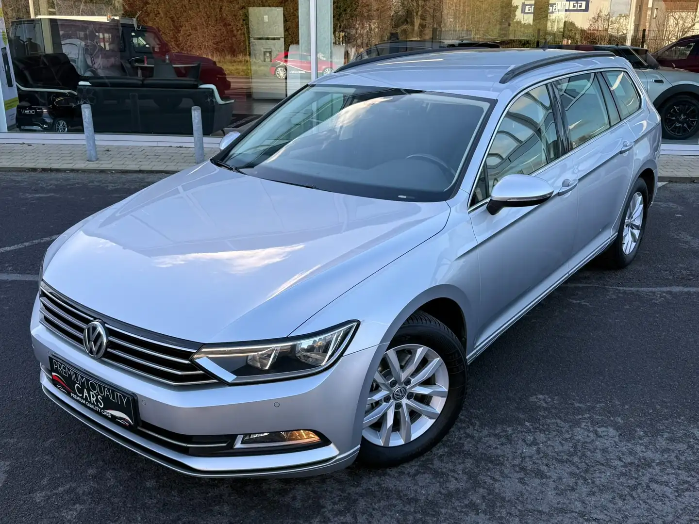 Volkswagen Passat Variant DSG COMFORTLINE / VERWARMDE MASSAGE ZETELS / Gris - 2