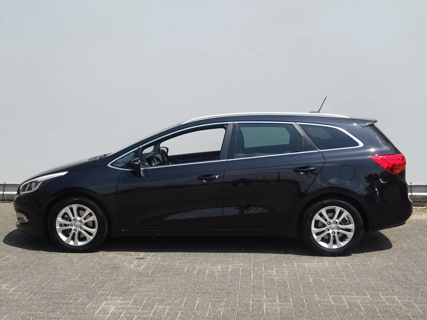 Kia Ceed / cee'd Cee D 1.6 GDI 135 PK Super Pack Premium Noir - 2