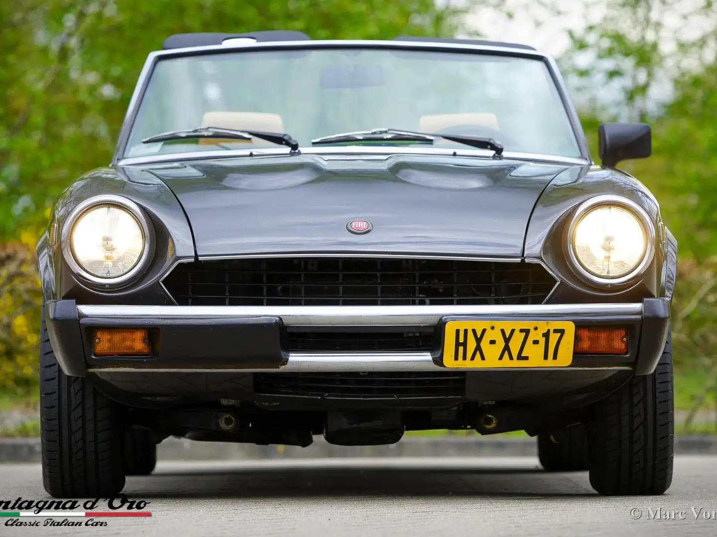 Fiat 124 Spider Spider America Turbo Gris - 1