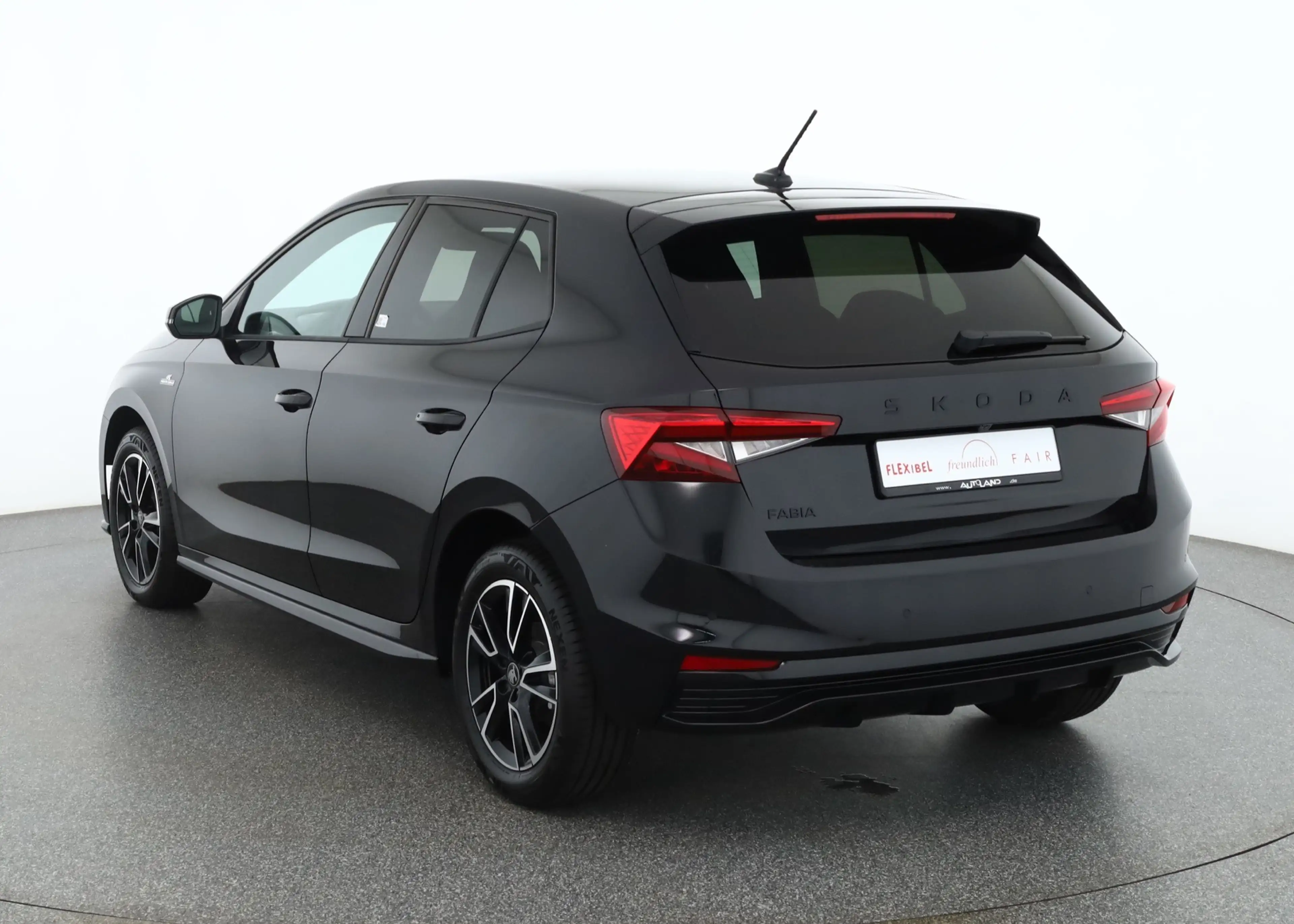 Skoda Fabia Monte Carlo 1.0 TSI DSG LED ACC Kamera — photo 3